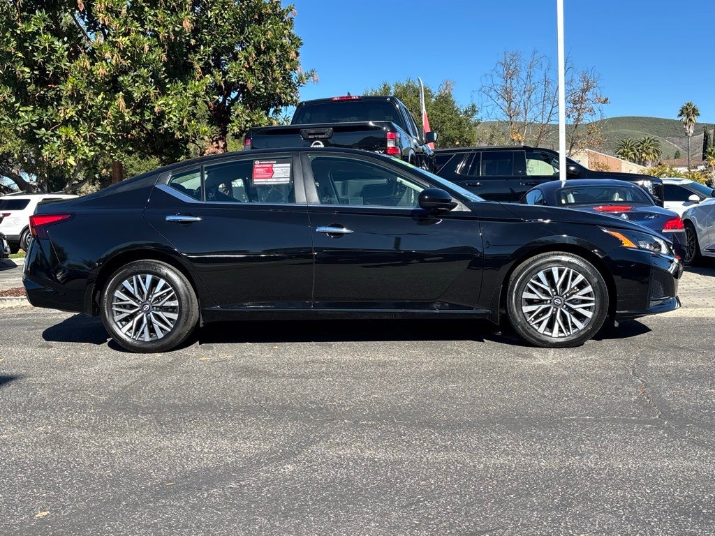 2023 Nissan Altima SV
