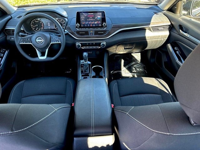 2023 Nissan Altima SV