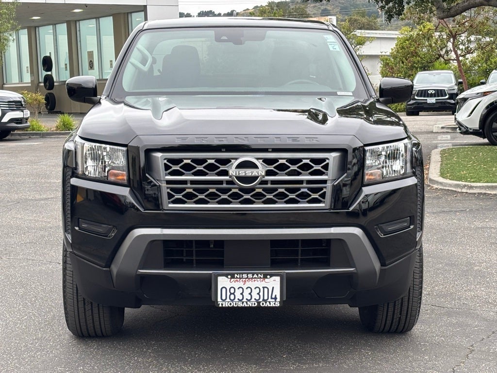 2023 Nissan Frontier SV