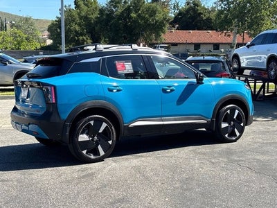 2025 Nissan Kicks SR