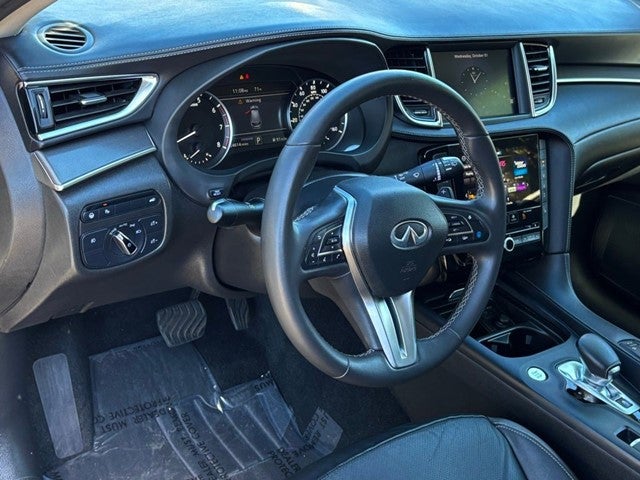 2022 INFINITI QX50 LUXE FWD