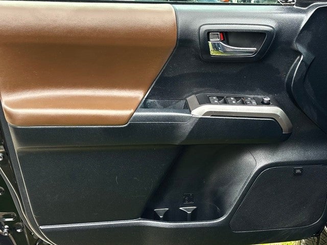 2016 Toyota Tacoma Limited V6