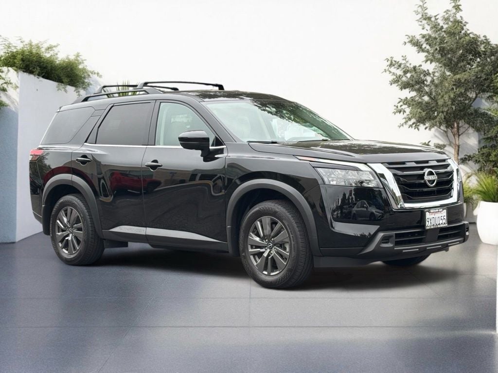 2024 Nissan Pathfinder SV