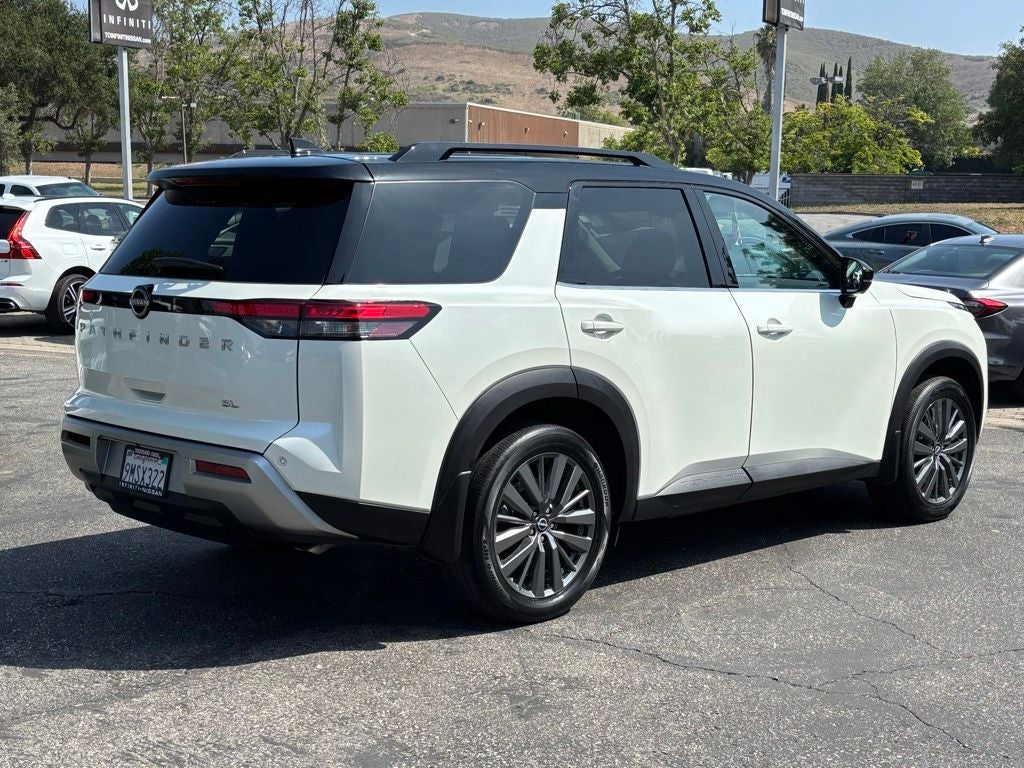 2024 Nissan Pathfinder SL