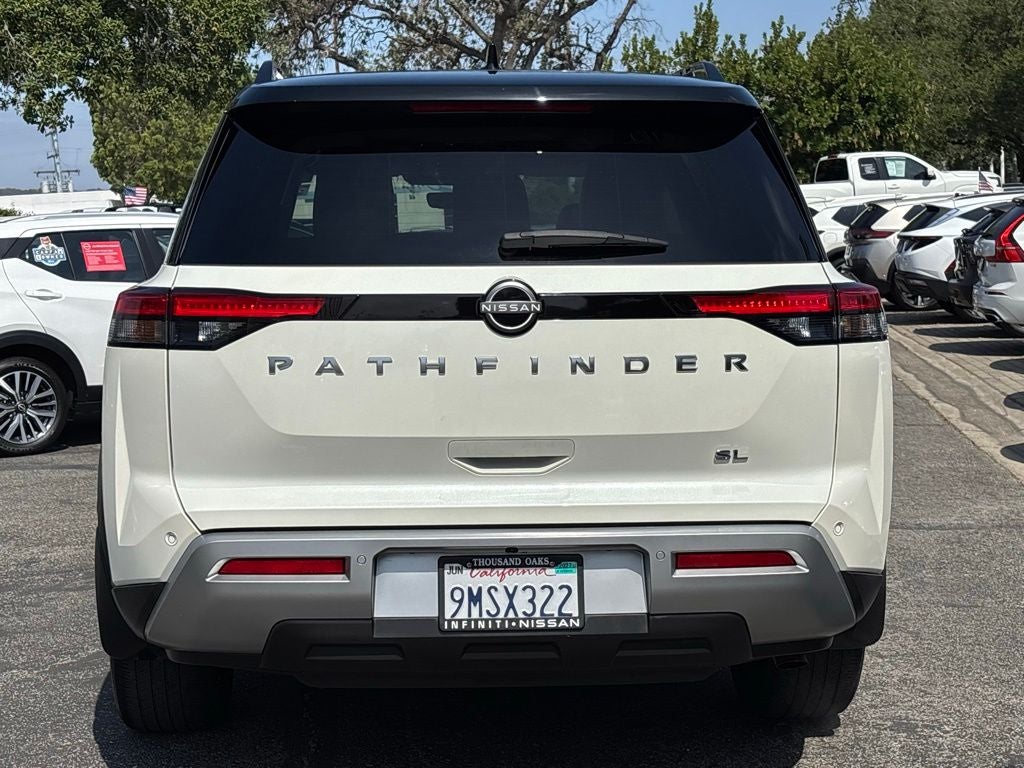 2024 Nissan Pathfinder SL