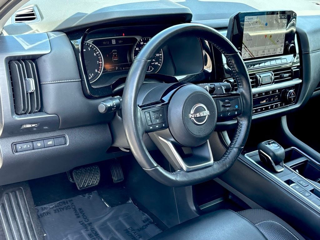 2024 Nissan Pathfinder SL