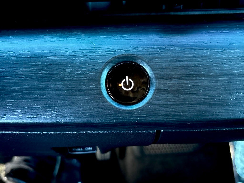 2024 Nissan Ariya ENGAGE