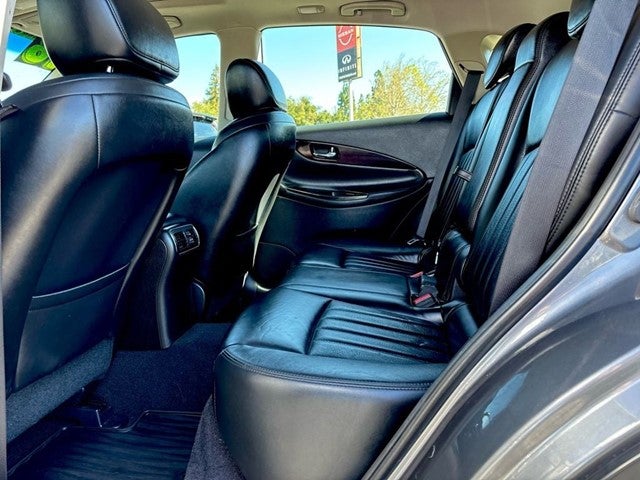 2016 INFINITI QX50 Base