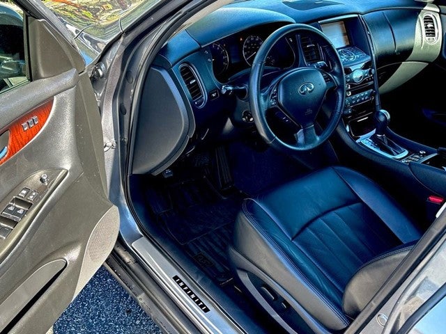 2016 INFINITI QX50 Base