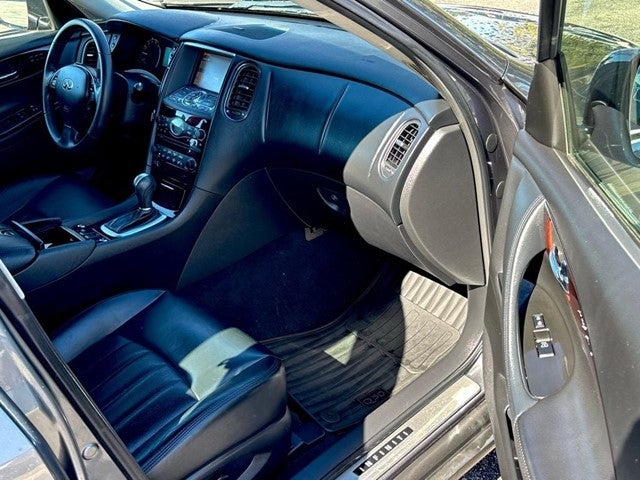 2016 INFINITI QX50 Base