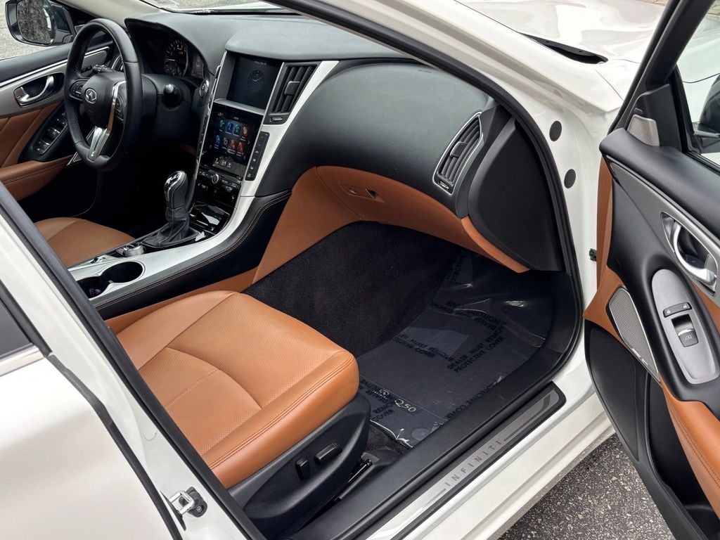 2023 INFINITI Q50 LUXE RWD