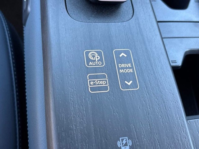 2025 Nissan Ariya PLATINUM+ e-4ORCE