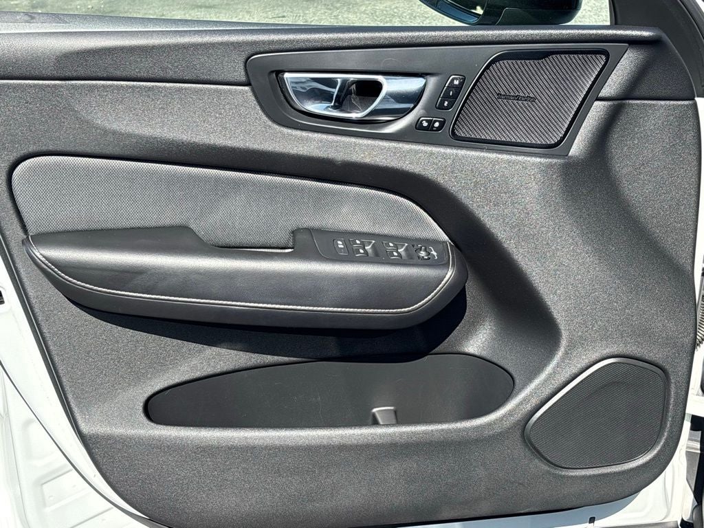 2020 Volvo XC60 T5 R-Design