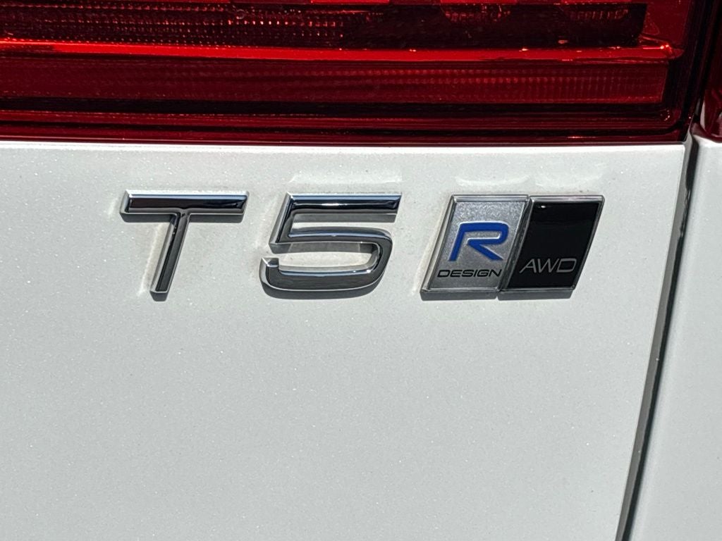 2020 Volvo XC60 T5 R-Design
