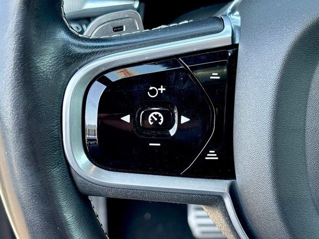2020 Volvo XC60 T5 R-Design